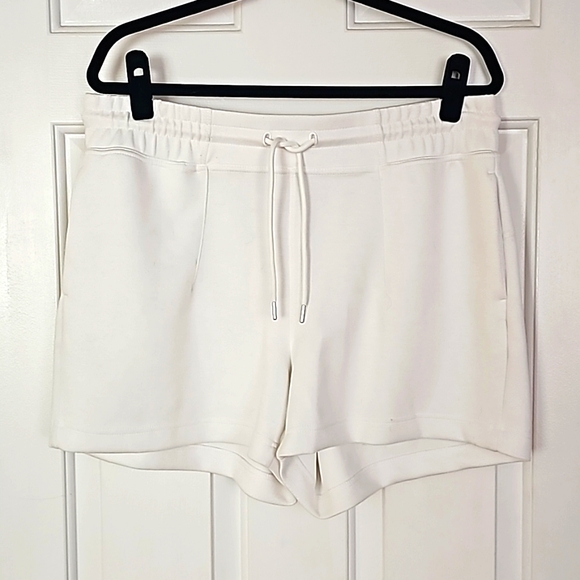 RBX LARGE white active women's shorts. - Picture 1 of 4